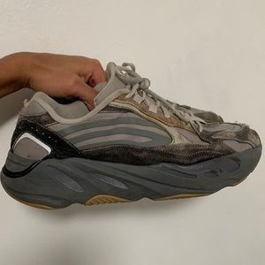 Yeezy boost 700 tephra